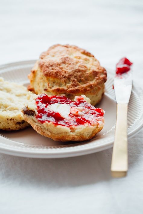 These Irish Soda Bread Scones are fluffy, lightly sweetened, filled with plump golden raisins, and pair perfectly with some butter and jam! Soda Bread Scones, Easy Irish Recipes, Traditional Irish Soda Bread, Recipes To Try At Home, Irish Soda, Irish Soda Bread, Blueberry Recipes, Soda Bread, Recipes To Try