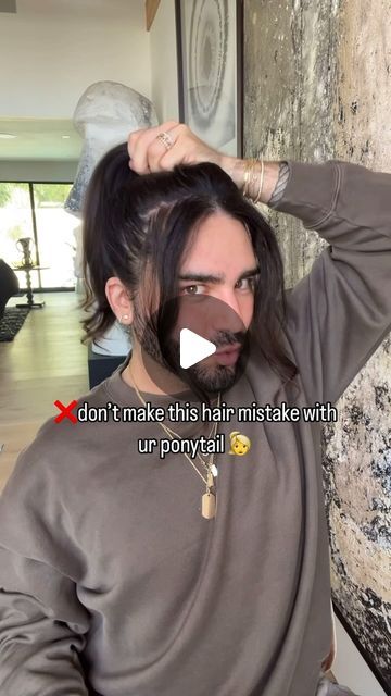 Matt Newman on Instagram: "@breakfastatbetsys taught me this and my life has never been the same 👱‍♀️ #hairtutorial #ponytail #highponytail #hairties #hairoftheday 👱‍♀️ do u like ur ponytails high ?!" High Pony Medium Length Hair, High Ponytail With Headband, Ponytail Blowout Hack, Ponytail With Part In The Middle, Cute Ponytails For Medium Hair Easy, Ponytail Layered Haircut, Low Long Ponytail, Casual Ponytail Hairstyles, Middle Part High Ponytail