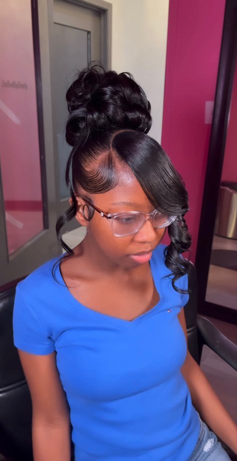 Baddie Wigs, Pin Up Hairstyles, Hair Installation, Birthday Hairstyle, Prom 2k24, Haircut 2020, Long Ponytail Hairstyles, Hottest Haircuts, Black Ponytail