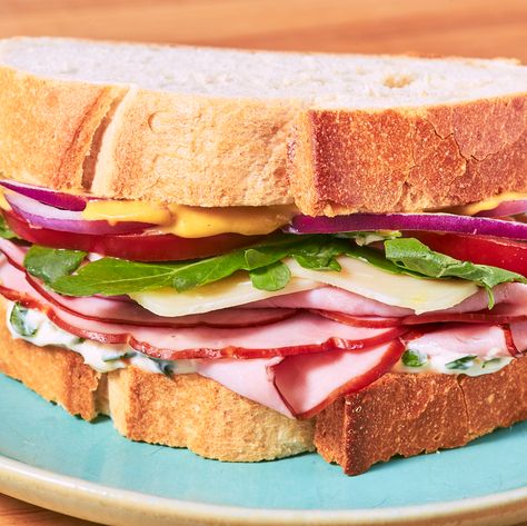 image Best Ham Sandwich, Ham Sandwich Recipes, Ham And Cheese Sandwiches, Sandwich Vegetarian, Ham Sandwich, Cold Sandwiches, Bacon Sandwich, Deli Sandwiches, Ham Sandwiches