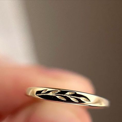 Queer Engagement Rings, Olive Ring, Minimal Wedding Rings, Latest Gold Ring Designs, Olive Branch Ring, Mountain Wedding Photos, Sister Rings, Gold Minimalist Jewelry, Cool Wedding Rings