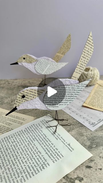 Recycled Book Crafts, Craft For Spring, Bird Paper Craft, Bird Craft, April Art, Paper Bird, Recycled Book, Card Making Tips, Spring Birds