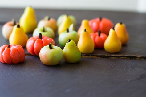 Marzipan Fruits made from almond paste and hand painted with all natural food coloring. Homemade Marzipan Recipe, How To Make Marzipan, Marzipan Candy, Edible Holiday Gifts, Marzipan Recipe, Marzipan Fruit, Marzipan Cake, Natural Food Coloring, Torte Cake