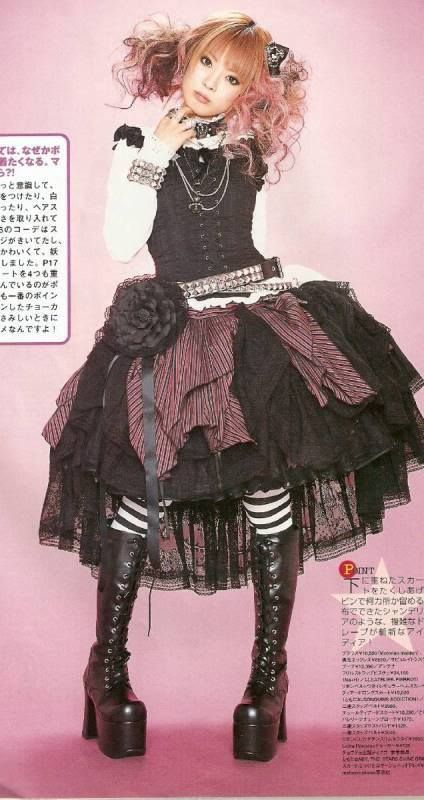 Nana Kitade. The original Punk Princess of Lolita Era Victoria, Estilo Harajuku, Skirt Inspiration, 일본 패션, Kei Fashion, Style Kawaii, Estilo Punk, New Rock, Japanese Street Fashion