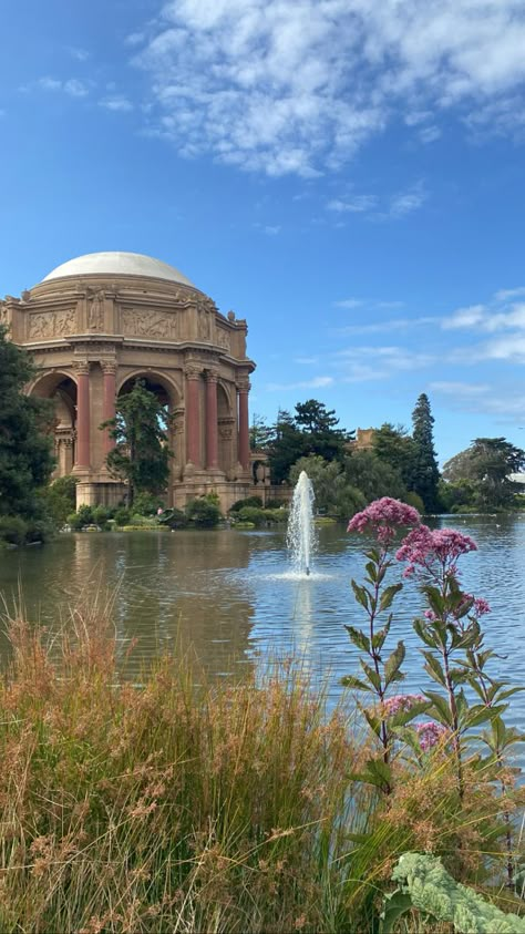 Palace of fine arts in San Francisco, CA Palace Of Fine Arts San Francisco, Cow Palace San Francisco, Palace Of Fine Arts, Beauty Places, Summer Holiday, Palace, Travel Dreams, San Francisco, Beautiful Places