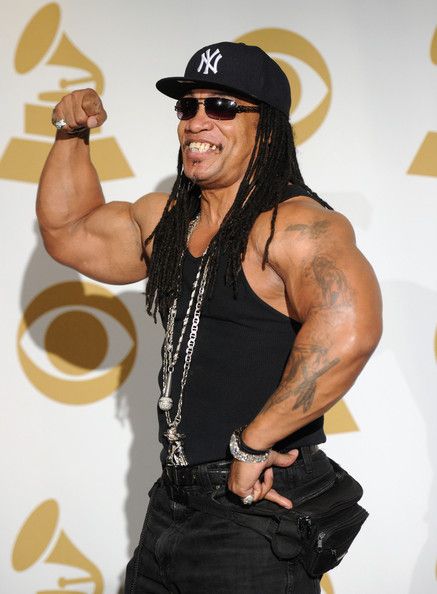 Melle Mel Melle Mel, Grandmaster Flash, School Images, Hip Hop Videos, Hip Hop Artists, Hip Hop Culture, Music Icon, Rappers, Old School