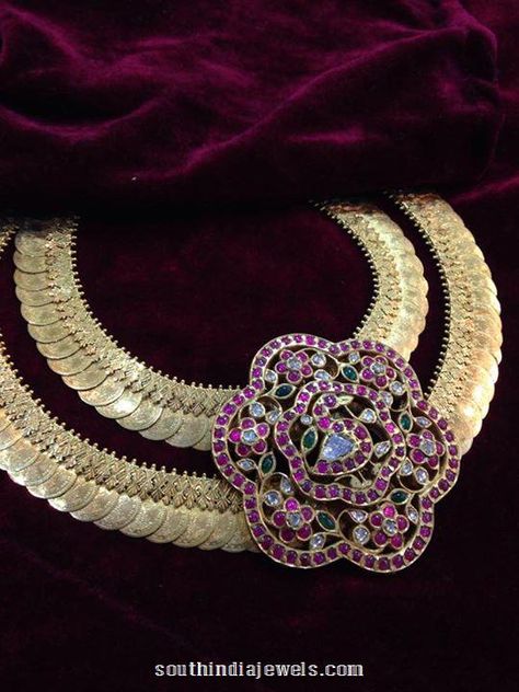 Double layer antique kasumalai with ruby pendant Kasu Mala, Mango Necklace, 22 Carat Gold Jewellery, Neck Pieces Jewelry, Antique Necklaces Design, Gold Necklace Indian Bridal Jewelry, Indian Jewellery Design Earrings, Antique Jewelry Indian, Antique Gold Jewelry