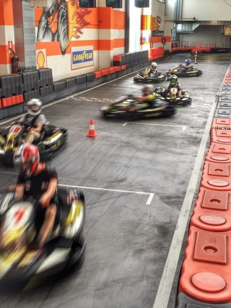 Go Kart With Friends, Karting Racing, Places To Go With Friends, Friends Activities, Go Karting, Dream Dates, Top Fuel, Cute Date Ideas, Friend Activities