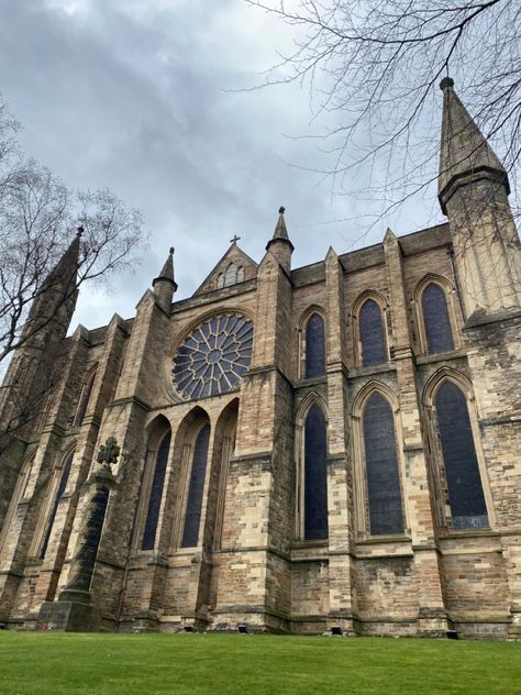 Durham University, Durham Cathedral, Interior Design Institute, Places In England, Romanesque Architecture, English Castles, Gothic Furniture, Cathedral Architecture, Uk Photography