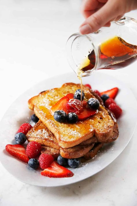 Diner-Style Gluten Free French Toast | Lexi's Clean Kitchen Air Fryer Cannoli, Almond Milk French Toast, Milk French Toast, Cannoli French Toast, Air Fryer French Toast, Gluten Free French Toast, Easy French Toast Recipe, Lexi's Clean Kitchen, Classic French Toast