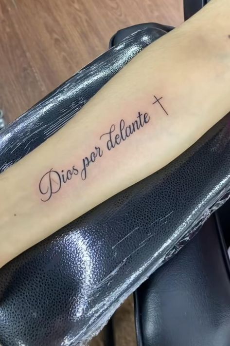 Tattoo Ideas Female In Spanish, Spanish Tatoos Ideas, Con Dios Tattoo, Tattoo Ideas In Spanish, Spanish Sayings Tattoos, Tattoo Ideas Female God, Soli Deo Gloria Tattoo, Tattoo Ideas Spanish, Bible Inspired Tattoos