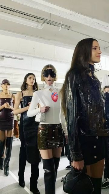 Runway Model Aesthetic, Fashion Dream Job, Models Backstage, Model Lifestyle, Career Fashion, Model Inspo, Model Aesthetic, Fashion Portfolio, Student Fashion