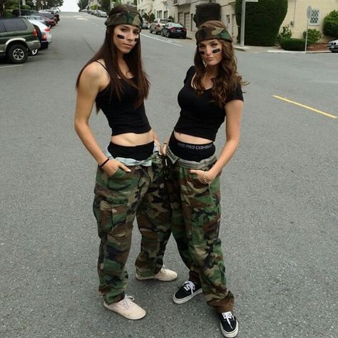 Cute thug/camo/army Halloween outfit Army Halloween Costumes For Women, Army Girl Halloween, Army Girl Halloween Costume, Army Halloween, Army Girl Costumes, Army Halloween Costumes, Clueless Halloween Costume, Carnaval Outfit, Army Costume