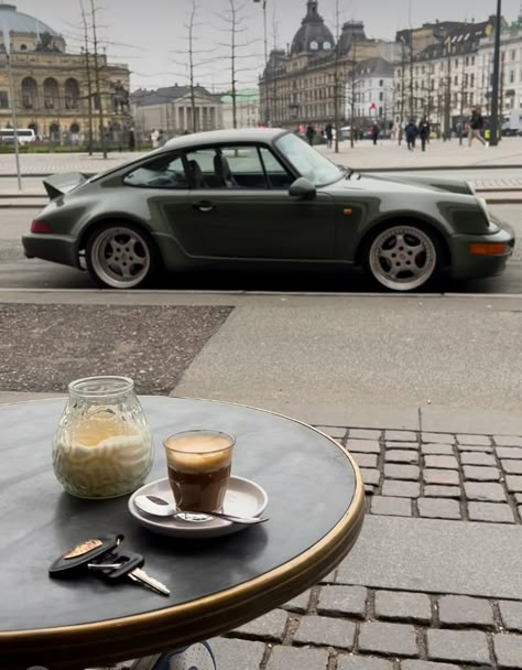 Legendary Pictures, Мотоциклы Cafe Racers, Super Sport Cars, Vintage Porsche, Future Style, Classy Cars, Classic Porsche, Old Money Aesthetic, Future Car