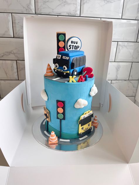 Tayo Cake Ideas, Tayo The Little Bus Birthday Cake, Tayo Cake, Bus Cake, Bus Party, Donut Tower, Boy Birthday Party Themes, Cake Topper Tutorial, Cake Decorating Designs