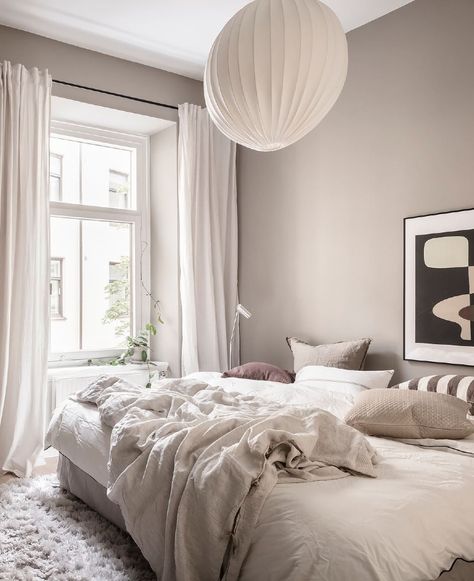 5 soft neutral bedroom colours that aren't white - Your DIY Family Soft Neutral Bedroom, Vintage White Desk, Neutral Bedroom Ideas, Warm Grey Walls, Bedroom Colours, Beige Bedroom Decor, Grey Wall Color, Neutral Bedroom Decor, Coco Lapine Design