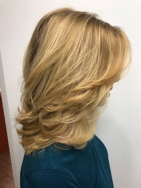 Layers In Medium Hair, Feathered Hairstyles Medium, Feathered Hair, Wolf Haircut, Medium Layered, Soft Layers, Mom Hairstyles, Hair Affair, Haircuts For Medium Hair