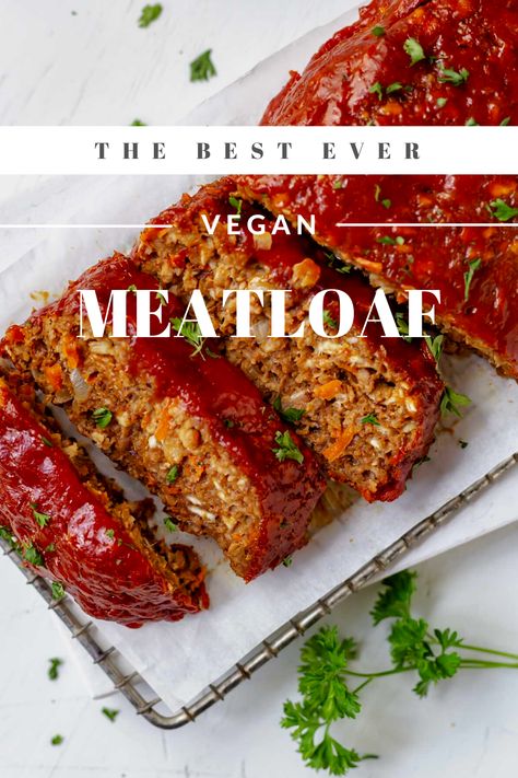 The absolute best vegan meatloaf recipe ever! This one is a classic family favorite (that uses Impossible or Beyond plant-based ground PLUS vegan sausage) that will fool even your toughest critics as it’s almost undetectably vegan. #veganmeatloaf #impossiblemeatloaf #beyondmeatloaf Impossible Recipes, Vegan Meatloaf Recipe, Vegetarian Meatloaf, Vegan Loaf, Vegan Meatloaf, Lentil Loaf, Delicious Meatloaf, Meatloaf Ingredients, Red Potato