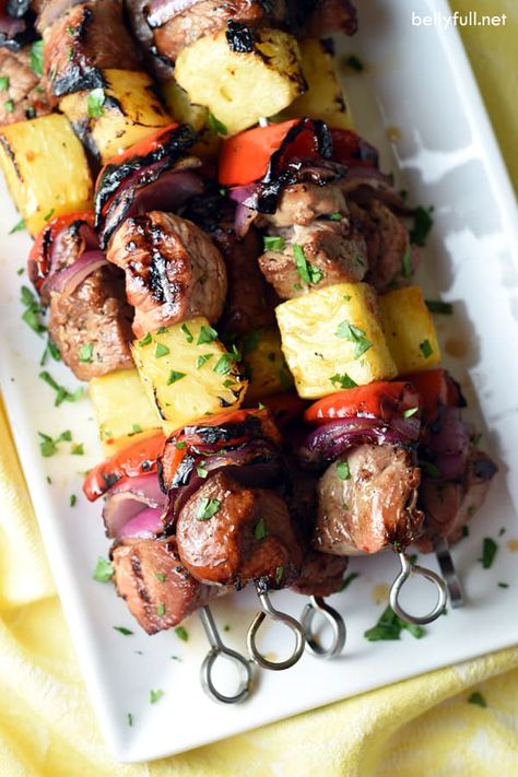 Marinated Teriyaki pork tenderloin, fresh pineapple, bell pepper, and sweet red onion are the perfect summer combination. Throw these kabobs on the grill and you have yourself an easy and quick weeknight meal. Sausage Pineapple, Easy Camping Dinners, Pineapple Skewers, Teriyaki Pork Tenderloin, Pork Kabobs, Teriyaki Pork, Grilling Kabobs, Easy Grilling Recipes, Easy Grilling