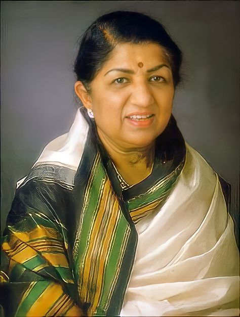 Lata Mangeshkar Images Hd, Lata Mangeshkar Images, Arijit Singh Photos New, Sai Pallavi Hd Images, Top Singer, Old Film Stars, The Nightingale, Famous Portraits, Full Hd Photo