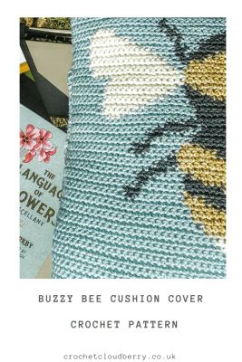 Crochet Mobile Pouch, Crochet Cushion Covers, Crochet Cushion Pattern, Bee Crochet, Cushion Cover Pattern, Buzzy Bee, Crochet Mobile, Pouch Design, Crochet Cushion