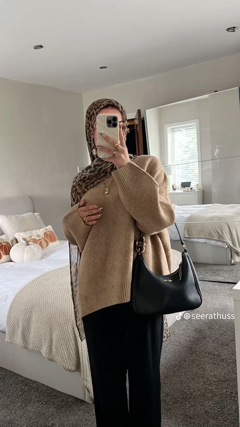 Modesty Fashion Casual, Hijabi Outfits Casual Winter, Modest Outfits Muslim Casual, Comfortable Jeans Outfit, Pashmina Outfit, Hijabi Winter Outfits, Modest Outfits Muslim, Modest Winter Outfits, Outfits Muslim