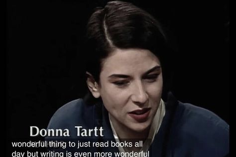 Donna Tartt Aesthetic, Donna Tartt Quotes, Writer Core, Writer Vibes, Room Decor Winter, Outfit Stockholm, Yale Blue, School Aesthetics, University Outfits