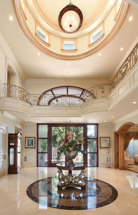 Marble Floors, Mediterranean Design, Casas Coloniales, Marble Flooring, Lan Can, Mansion Interior, Dream House Interior, Grand Entrance, The Ceiling