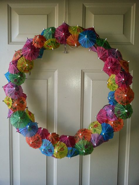 Wreath Ideas Cocktail Umbrella Wreath, Umbrella Wreath, Summer Umbrella, Drink Umbrellas, Birthday Wreath, Hawaiian Birthday Party, Luau Birthday, Welcome Wreath, Luau Party