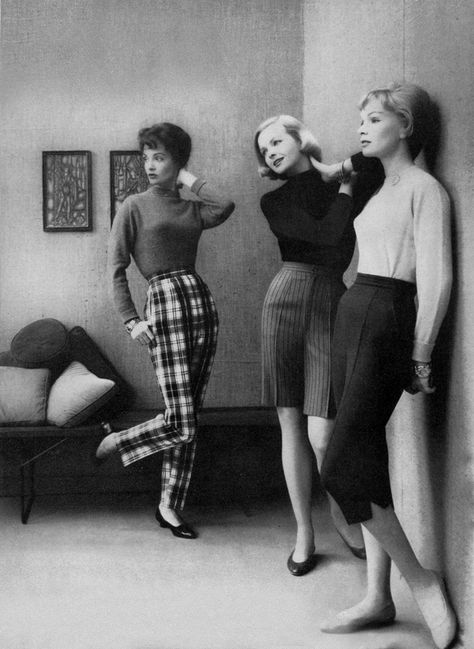 Super cute 1958 outfits. Love Capri and cigarette pants! Vintage Fashion 1950s, 50's Fashion, Three Women, Look Retro, Fashion 1950s, 1960s Fashion, 60s Fashion, Moda Vintage, 50s Fashion