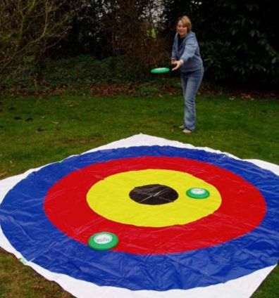 12 Coolest Kid Sports Carnival Games Giant Garden Games, Frisbee Games, Outside Games, Reunion Games, Crazy Games, Youth Games, Garden Games, Yard Games, Backyard Games