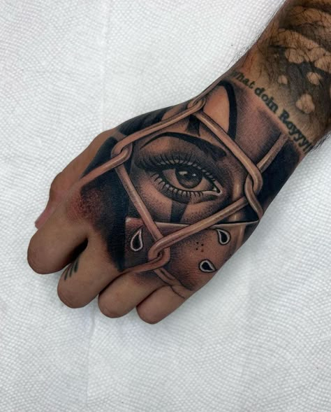 La Tattoos Ideas, No Love Tattoo, Bandana Tattoo, Hand Tattoos Pictures, Finger Tattoos Words, Fist Tattoo, Hand Tattoo Designs, Chicanas Tattoo, Mayan Tattoos