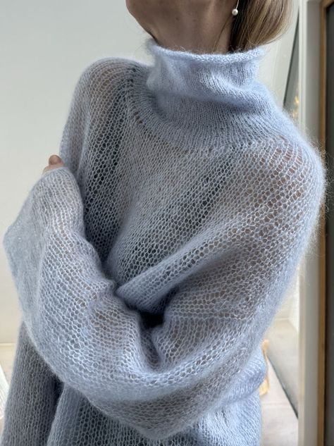 Modern Knitwear, Beginner Knitting Projects, Feminine Details, Linen Yarn, High Neck Sweater, Knit In The Round, Stockinette Stitch, Work Tops, Knitting For Kids