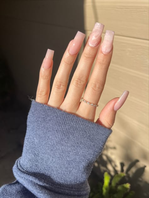 Light Pink Nails With Marble Design, Milky White Nails With Marble Design, Marble Nails Natural, Glossy Marble Nails, Milky Pink Nails Design, Marble Milky Nails, Pink Marmor Nails, Nude Marble Acrylic Nails, Pink Marble French Tip Nails