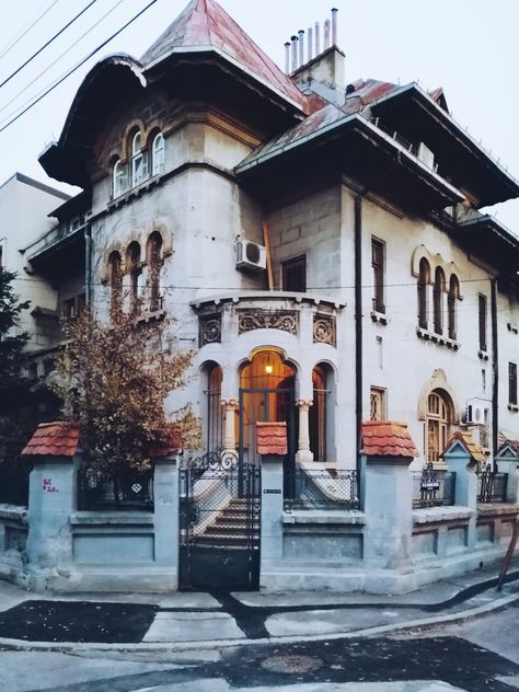 Old house in Cotroceni, Bucharest, Romania - facades, architecture, design Romania House, Romania Architecture, Romanian House, Facades Architecture, Romanian Architecture, Building Styles, Mansion Aesthetic, Den Decor, Transylvania Romania