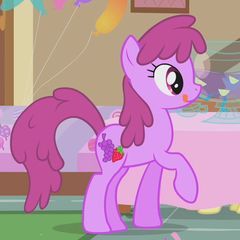 Berryshine id S1E12 Lyra Heartstrings, Berry Punch, My Little Pony Costume, Derpy Hooves, Mlp Characters, Some Beautiful Pictures, My Little Pony Characters, My Little Pony Pictures, Animation Movie