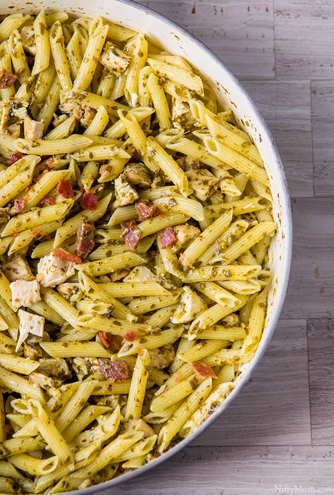 Chicken Bacon Pesto Pasta, Pesto Bacon Pasta, Chicken Bacon Pasta Recipes, Bacon Pasta Recipes, Pesto Pasta Recipe, Chicken Spinach Pasta, Chicken Bacon Pasta, Pesto Pasta Recipes, August Calendar