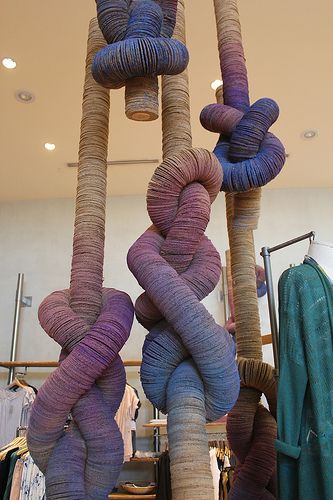 Circle Installation, Anthropologie Display, Rope Sculpture, Paint Plastic, Sculpture Textile, Wool Fashion, Fiber Sculpture, Visual Merchandising Displays, Textile Sculpture