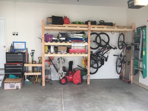 Modular Workbench, Garage Workspace, Workshop Shelves, Bike Garage, Garage Storage Inspiration, Carport Sheds, Garage Workshop Organization, Diy Storage Rack, House Work