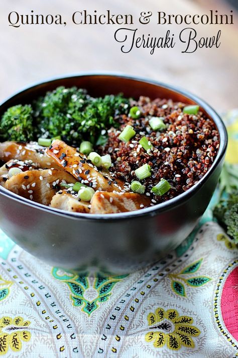 Quinoa, Chicken and Broccolini Teriyaki Bowl - Mom Unleashed Chicken And Broccolini, Chicken Quinoa Bowl, Lunch Bowls, Teriyaki Bowl, Chicken Bowls, Fit Foods, Easy Cook, Healthier Meals, Grain Bowls