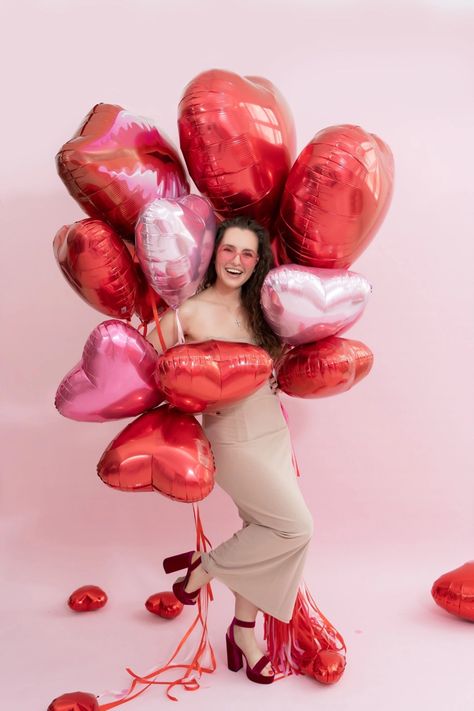 Valentines Day Balloon Ideas, Balloons Photoshoot, Valentines Day Photoshoot, Valentines Photoshoot, Engagement Themes, Valentine Photo Shoot, Valentines Balloons, Christmas Mini Sessions, Balloon Ideas