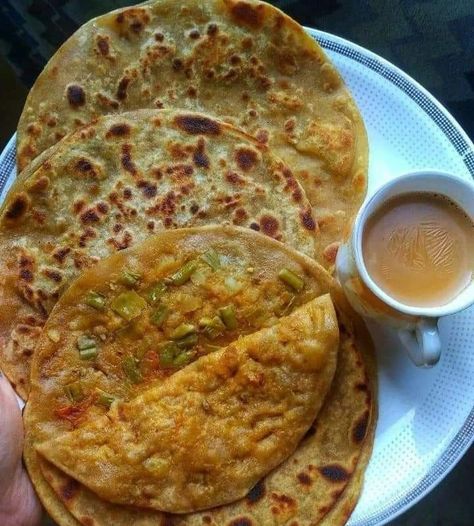 Indian Fast Food, Delicious Food Image, Variety Food, Breakfast Platter, Good Morning Breakfast, Vegetarian Fast Food, Tastemade Recipes, Vegetarian Snacks Recipes, Desi Food