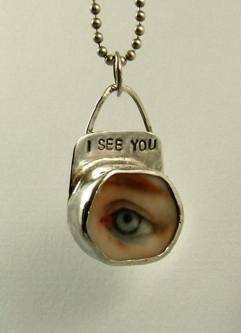 Painting Eyes, Ceramic Plate, Jewelry Pendant, Jewelry Inspo, An Eye, Art Jewelry, My Jewelry, Jewelry Inspiration, See You