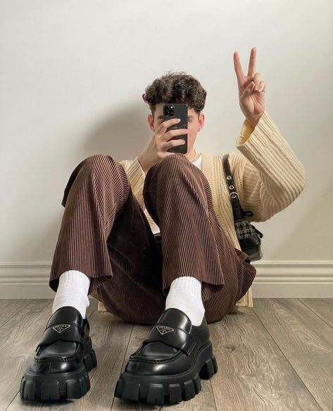 Ig. nickbirkbeck Platform Shoes Outfits, Black Loafers Outfit Men, Prada Loafers Outfit, Platform Loafers Outfit, Platform Shoes Outfit, Black Loafers Outfit, Neutral Spring Outfit, Loafers Men Outfit, Prada Loafers