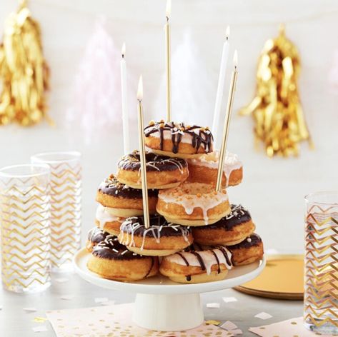 Donat Cake Birthday, Donuts With Candles, Donut Stack Cake, Donuts Cake Birthday, Donut Cake Birthday, Birthday Donut Cake, Donut Birthday Cake, New Years Eve Dessert, Gold Donuts