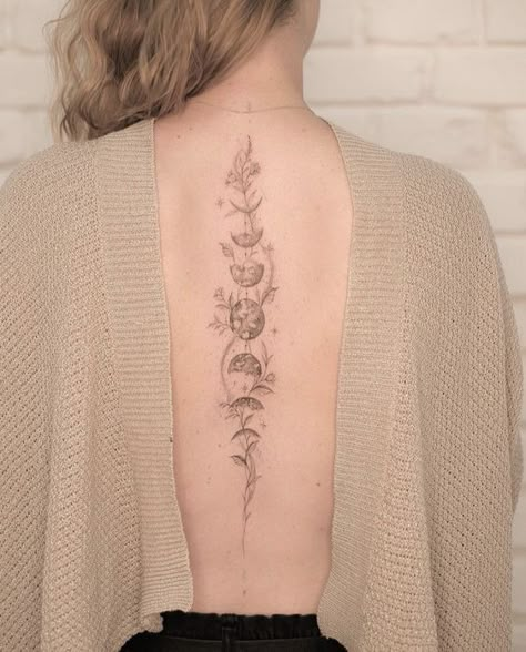 Earth Spine Tattoo, Spine Tattoo Ideas, Spine Tattoos For Women, Full Body Tattoo, Tattoo Style Drawings, Classy Tattoos, Tattoo Feminina, Spine Tattoo, Back Tattoo Women