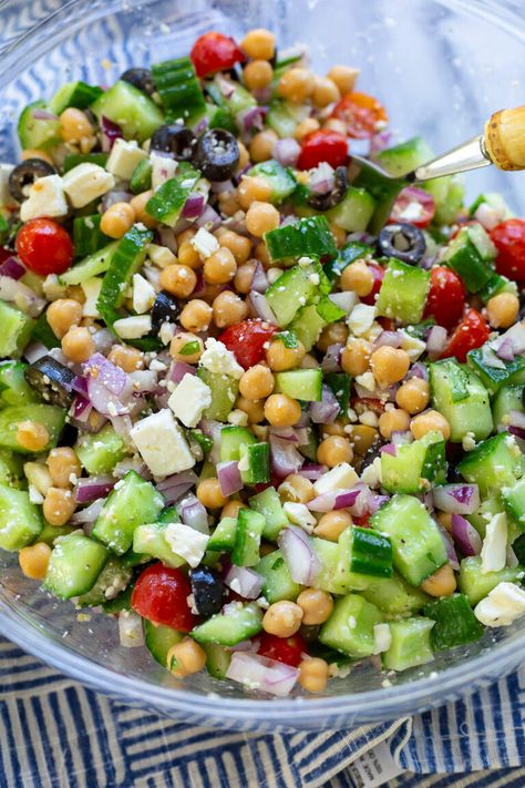 Mediterranean Cucumber Salad Chick Pea Cucumber Red Onion Salad, Cucumber Chick Pea Feta Salad, Persian Cucumber Recipe, English Cucumber Recipes, English Cucumber Salad, Chickpea Cucumber Feta Salad, Persian Cucumber Salad, Easy Chopped Salad, Mediterranean Cucumber