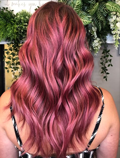 Copper Pink Hair Rose Gold, Peach Hair Color Rose Gold, Copper Pink Hair, Pink And Burgundy Hair, Pink Rose Gold Hair, Cherry Pink Hair, Shades Of Hair Color, Peach Pink Hair, Level 3 Hair