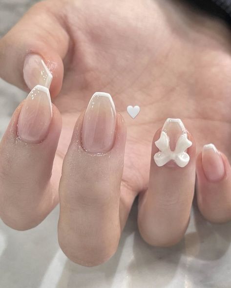 White Coquette Nails, Pink Tip Nails, Hello Nails, Casual Nails, Pretty Gel Nails, Pearl Nails, Soft Nails, Kawaii Nails, Short Acrylic Nails Designs