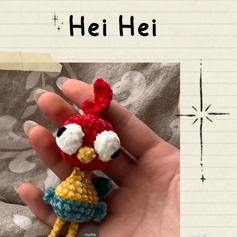 Shaiinessu ૮꒰•༝ •。꒱ა on Instagram: "⊹Hei Hei cute version - FREE PATTERN -  Hiiiii everyone !!! This is my second free pattern and I’m so excited to share it with yoouuuu !!! This pattern is a thank-you gift for all your kindness and support, I’m soooo grateful for every like, comment and all kind of interaction with all of you ! I’m going to do my best to be moooore active… ૮꒰ ˶• ༝ •˶꒱ა ♡   ⊹Correction : R4 : (3 sc in same st, 3sc, 3 sc in same st, 4sc) x2  ⊹I Hope you’ll like this pattern and have fun !!  ⊹Pattern by me  ⊹If you have any questions feel free to leave a comment or DM me anytime!  ⊹Likes, shares and any kind of support are greatly appreciated 🫶🏼  🏷️ #patternrelease #pattern #giveaway #crochet #crochetgiveaway #plush #amigurumi #rooster #crochetersofinstagram #crochetdisn Hei Hei Crochet Pattern, M&m Crochet, Crochet Hei Hei, Hei Hei Crochet Pattern Free, Moana Crochet Pattern Free, Crochet Cartoon Characters Free Pattern, Disney Crochet Ideas, Disney Amigurumi Free Pattern, Crochet Gifts Free Pattern